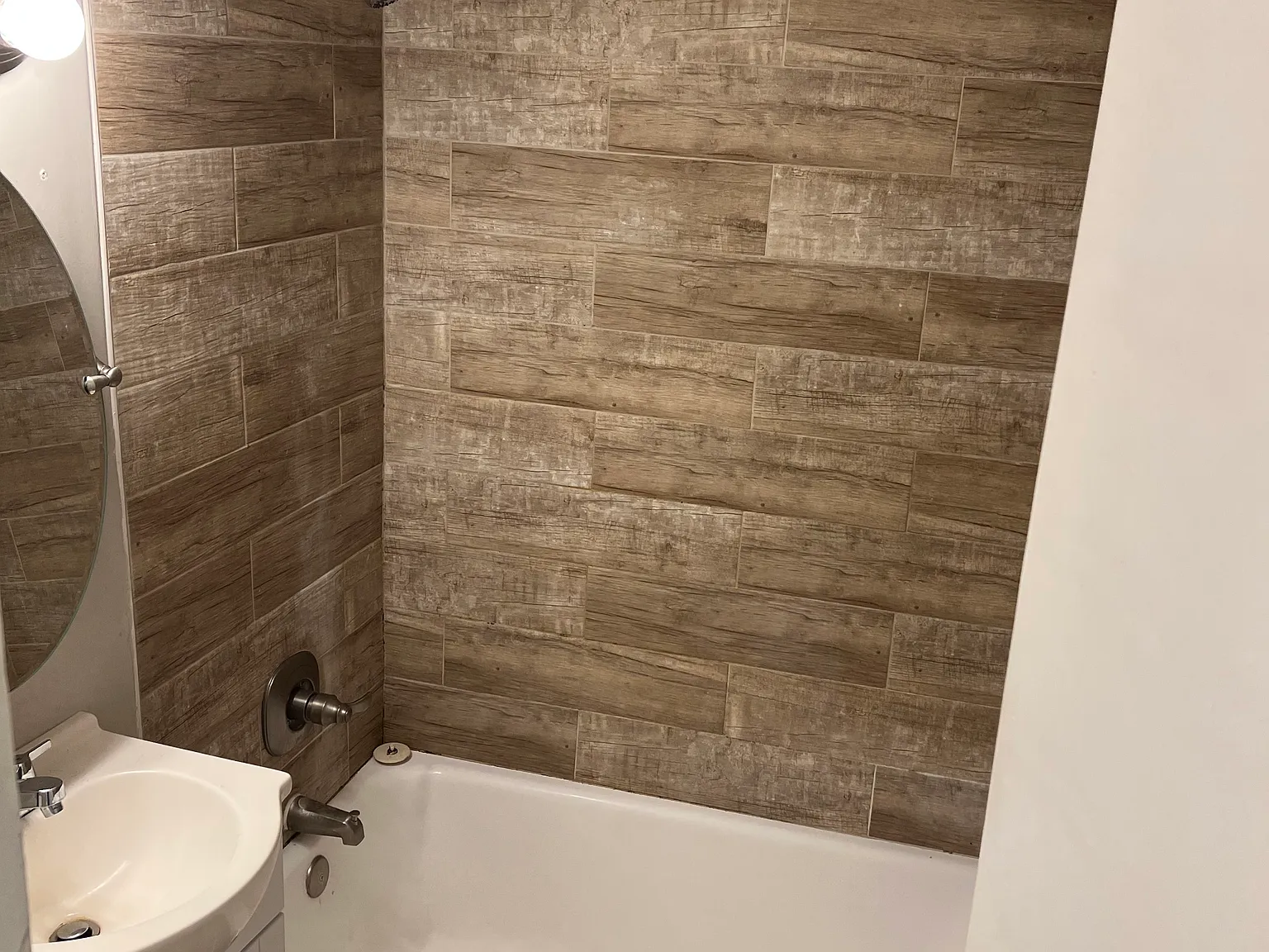 2 bed, 750 sqft, $775 — Photo 2