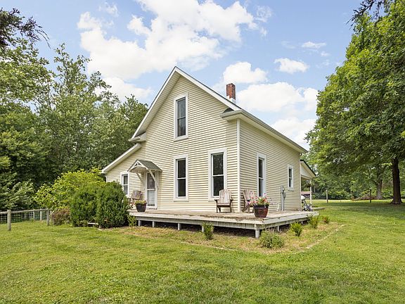 3rd image of 7608 E County Road 600 S