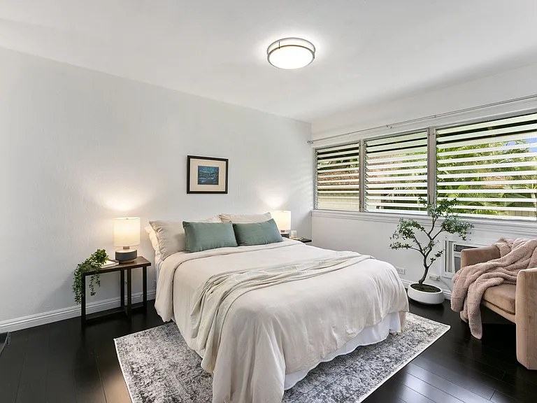 4844 Kilauea Ave #2 — Photo 12