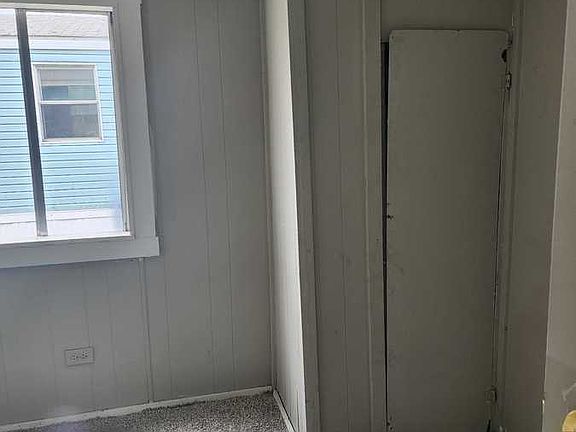 3rd image of 993 Michigan Ave E #D15
