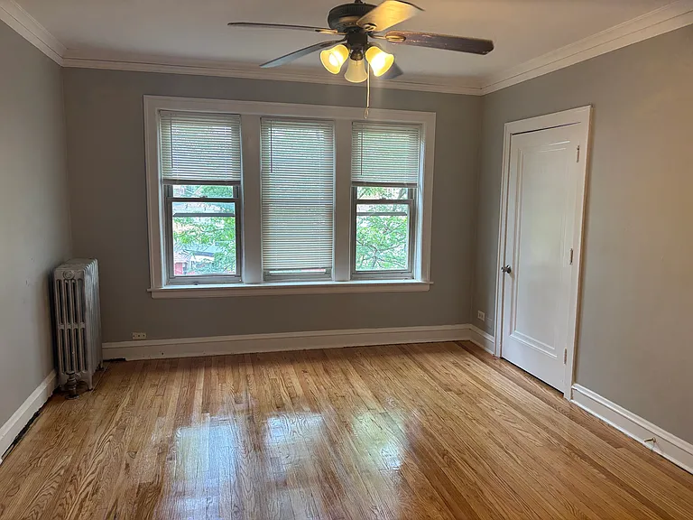 2907 W 56th St #2 — Photo 4
