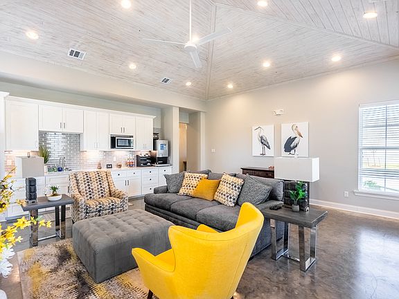 5th image of 5121 Bayview Ln #4122450