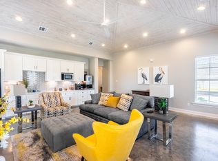 Country Club Cottages, Lake Charles, LA 70605