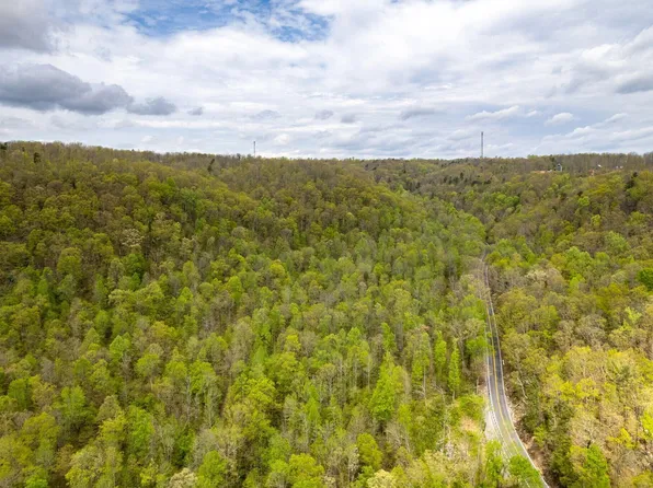 9 S Pittsburg Mountain Rd #9, South Pittsburg, TN 37380