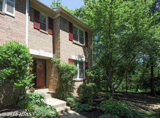 5719 Heritage Hill Ct, Alexandria, VA 22310