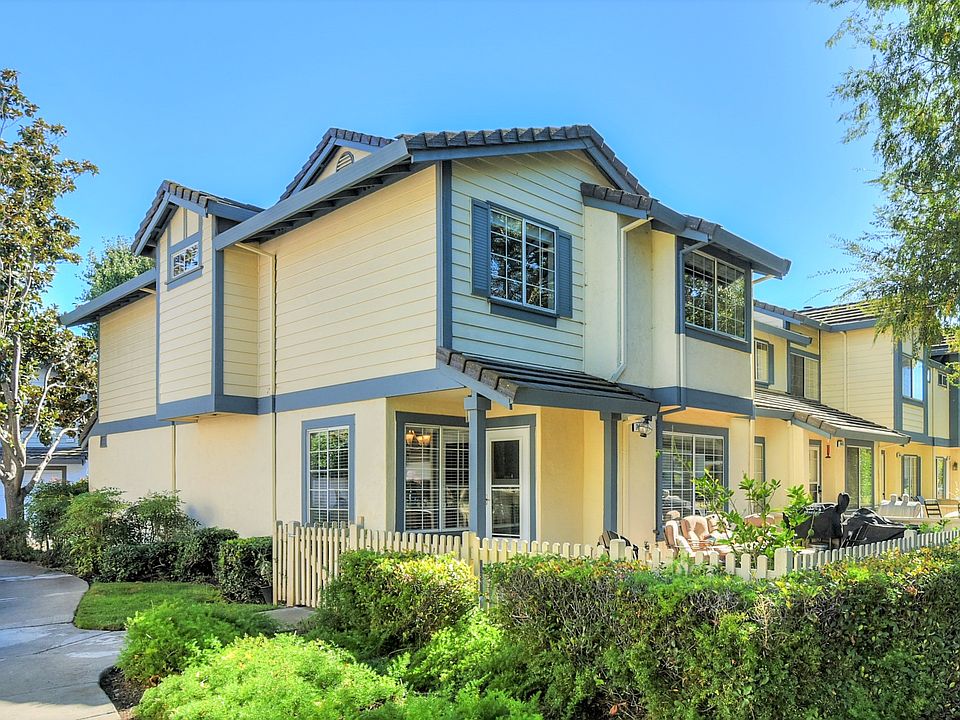 1st image of 7443 Oxford Cir