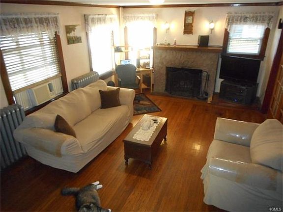 5th image of 8 Kingston Ave