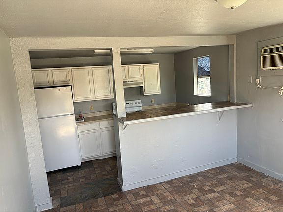 2nd image of 314 Baker Ave #3