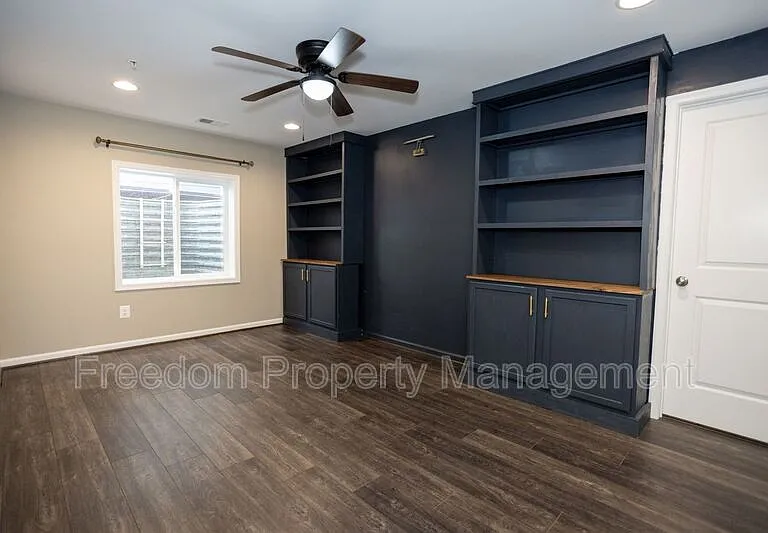 2425 Morgans Point Dr — Photo 73
