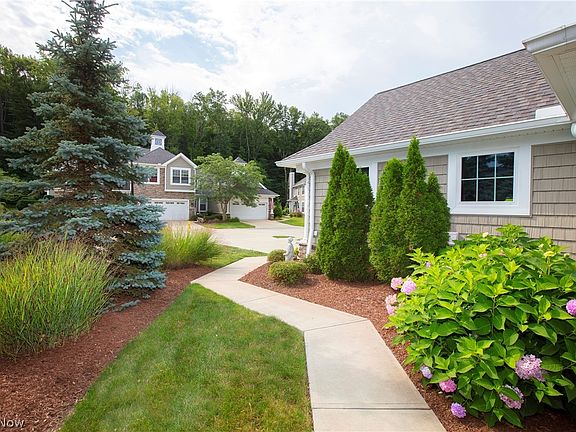 3rd image of 31630 Forest Brook Oval #23