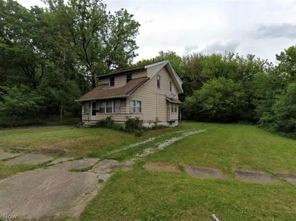 957 Bank St, Akron, OH 44305