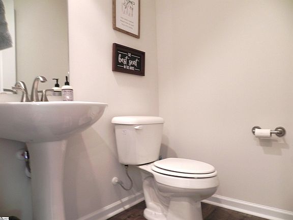 5th image of 208 Stonyway Ln
