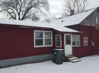 3560 E Shaulis Rd, Waterloo, IA 50702