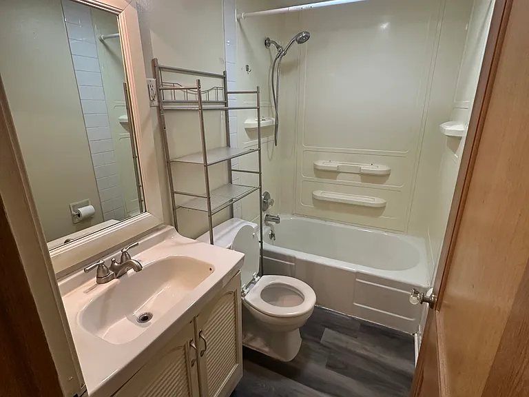 533 E Center St #2 — Photo 9