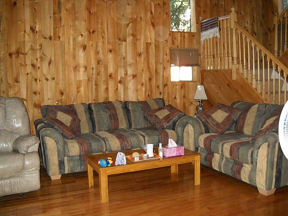 Living Room/Solid Wood Floor