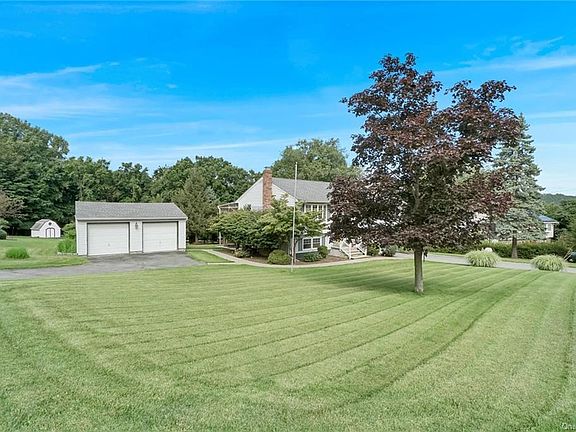 2nd image of 30 Hawthorne Dr