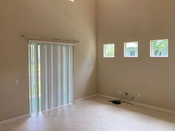 3rd image of 1751 Travertine Ter