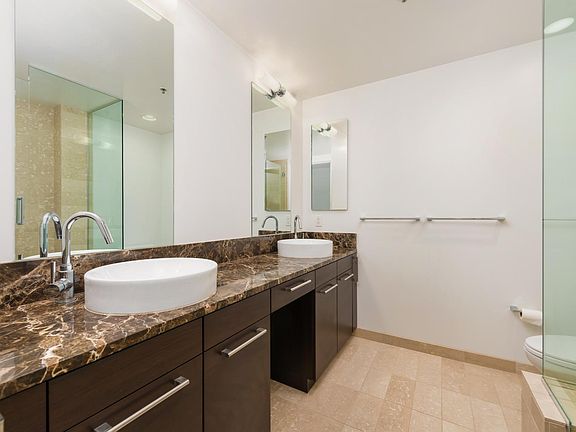 4th image of 631 Folsom St APT 9C