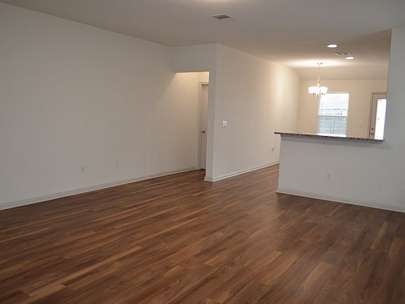 3rd image of 1112 Fairhaven Gtwy