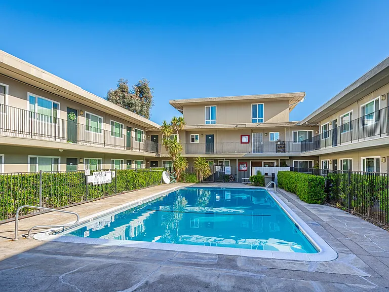Villa Roma Apartments. — Photo 6