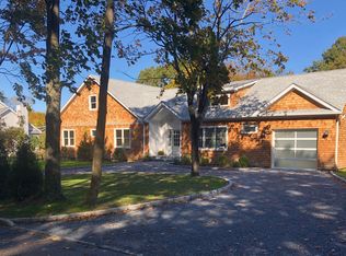 76 Depot Rd, Westhampton Beach, NY 11978