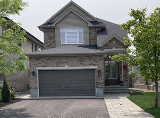 337 Sugar Pine Cres, Ottawa, ON K2M 0H6