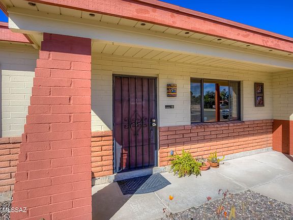 2nd image of 7701 N Soledad Ave