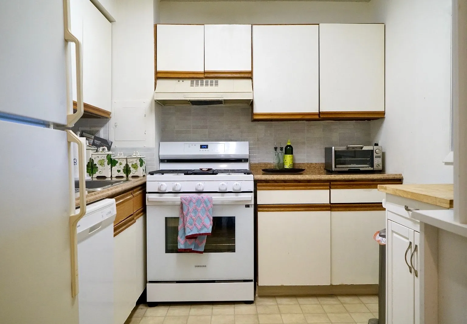2 bed, 825 sqft, $1,950 — Photo 3
