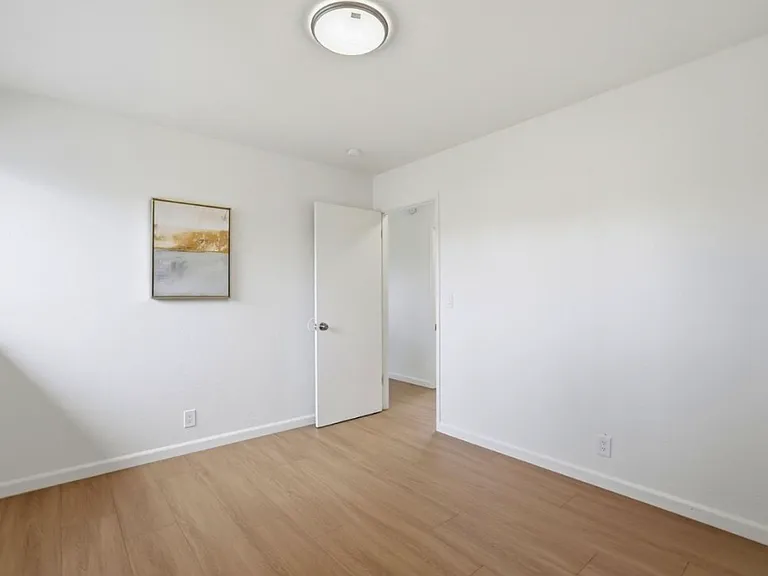 1070-1072 Arroyo Seco Dr — Photo 16