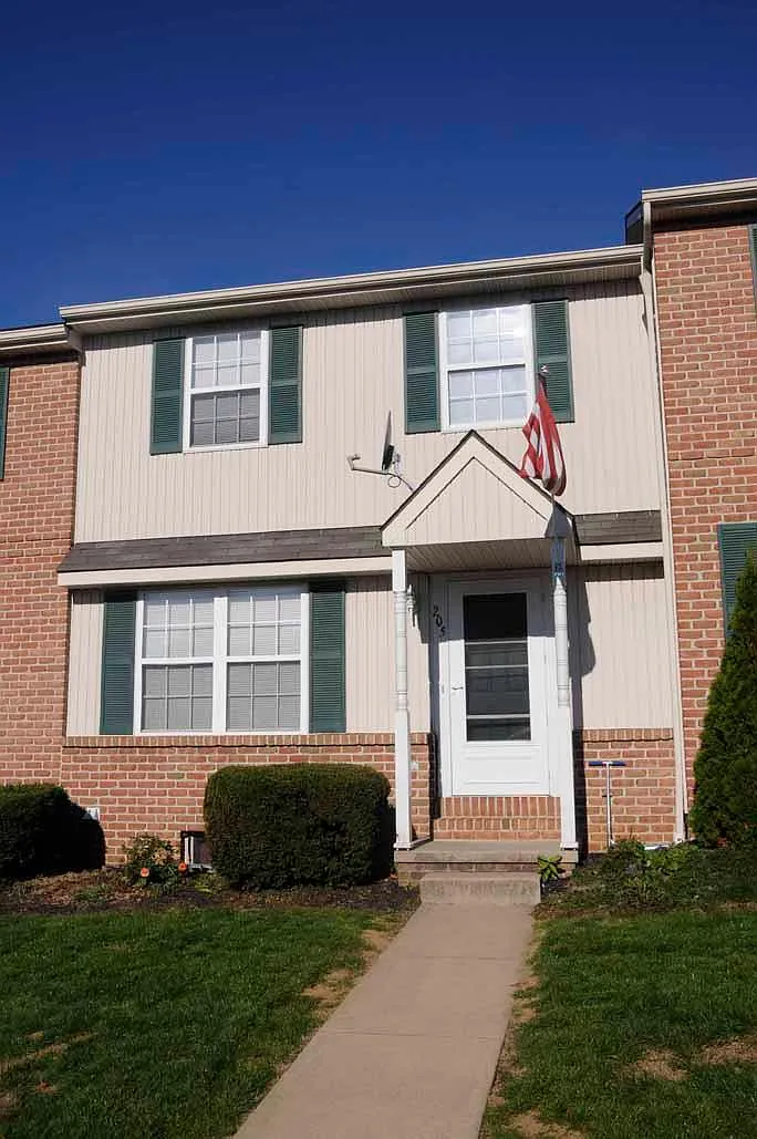 205 Greenland Dr photo 1