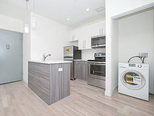 1st image of 164 E 105th St #3BB