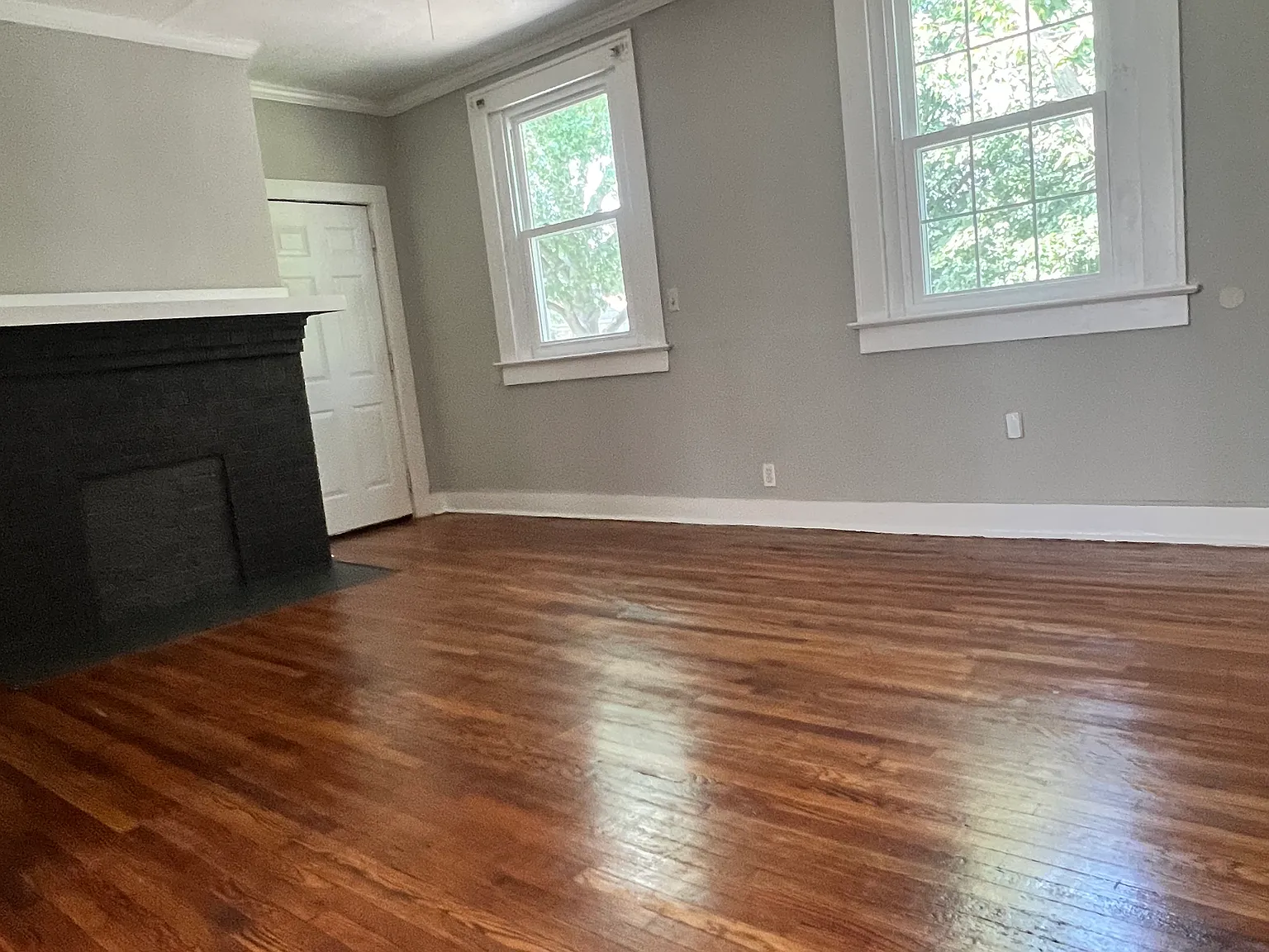 3 bed, 944 sqft, $940 — Photo 1
