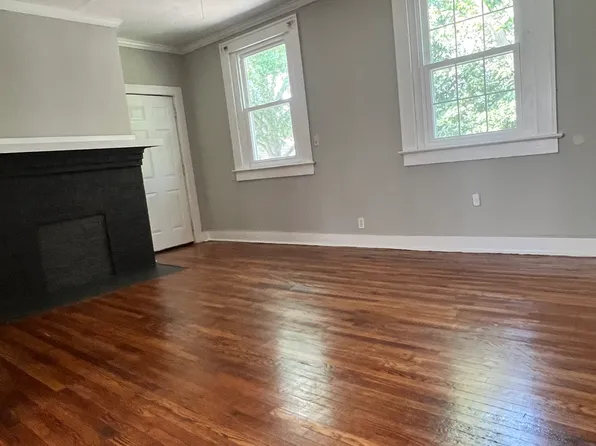 677 Seabury Ave, Terre Haute, IN 47802