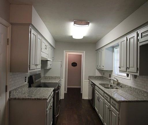 3rd image of 724 Joel Dr