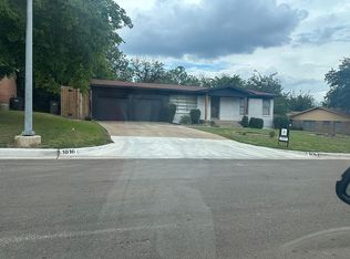1816 Ellington Dr, Fort Worth, TX 76112