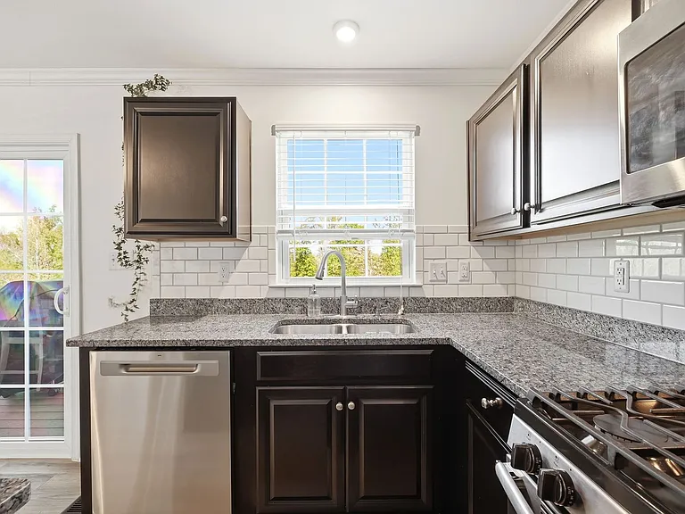 4435 Sunset Dr — Photo 15