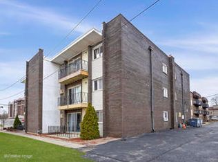 355 Bluff Ave APT 3C, La Grange, IL 60525