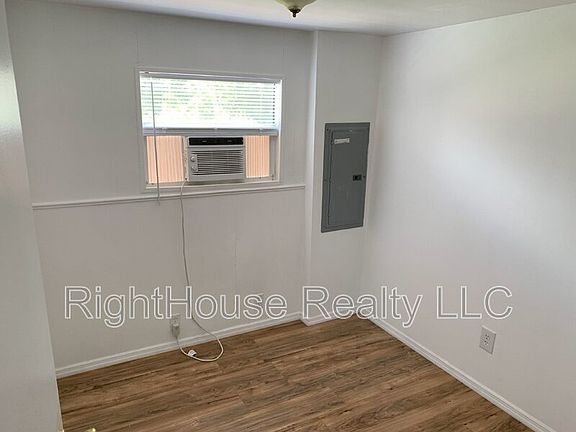 5th image of 10836 Luana Dr