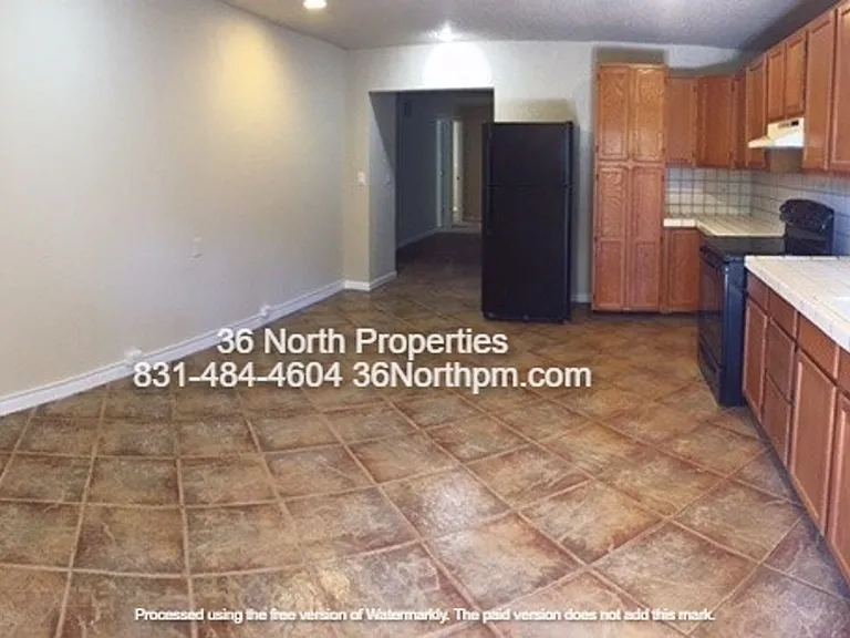 211 Larkin Street — Photo 3