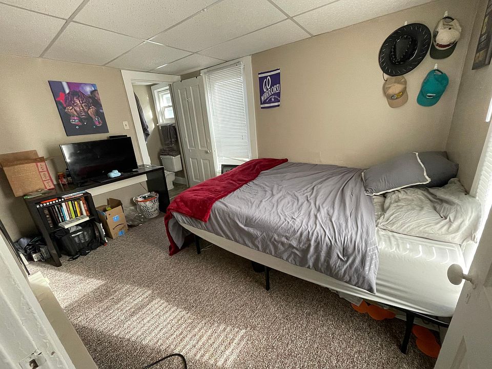 1st image of 114 E 10th St #2