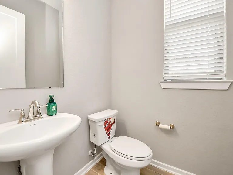 24754 Levante Dr — Photo 23