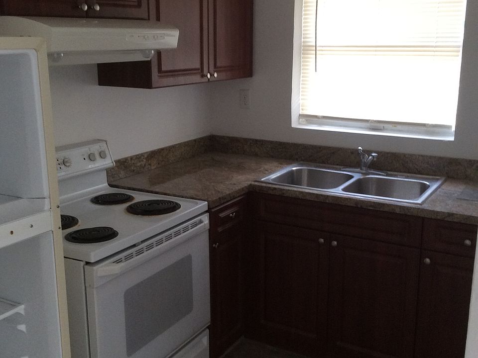 2nd image of 2319 W Saint Louis St