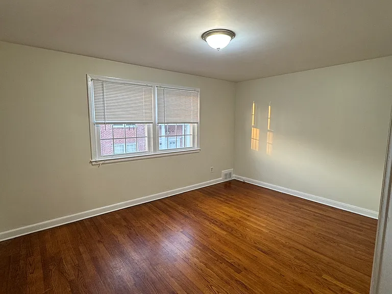 1164 Whitney Ave #H — Photo 6