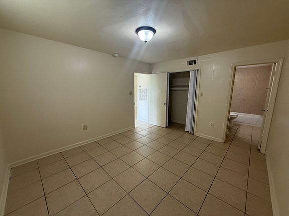 2nd image of 2059 Mariner Dr #6