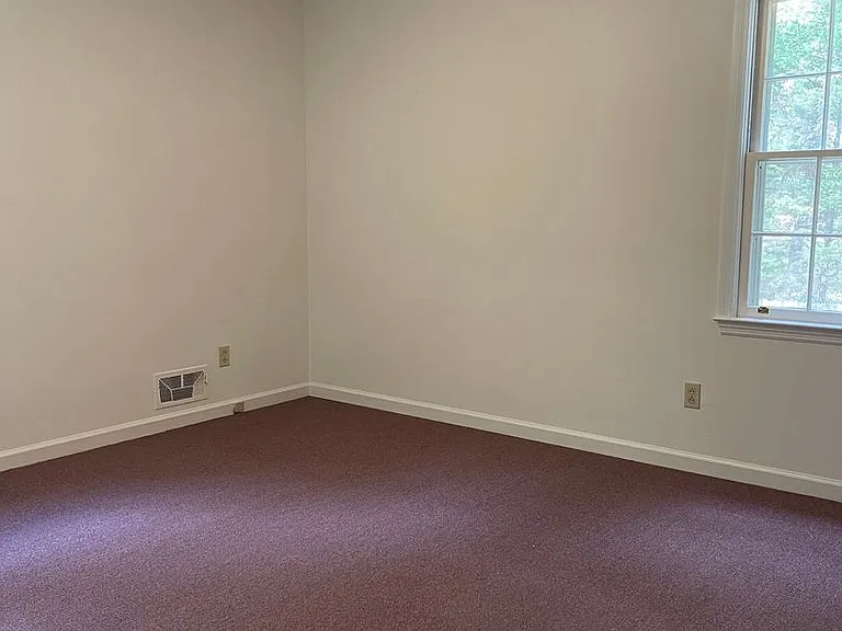 1180 Robinhood Rd — Photo 23