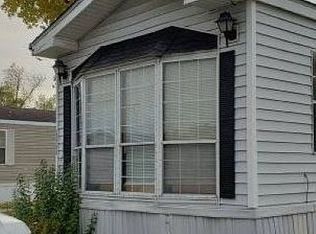 25245 Nuway Ave, Warren, MI 48091