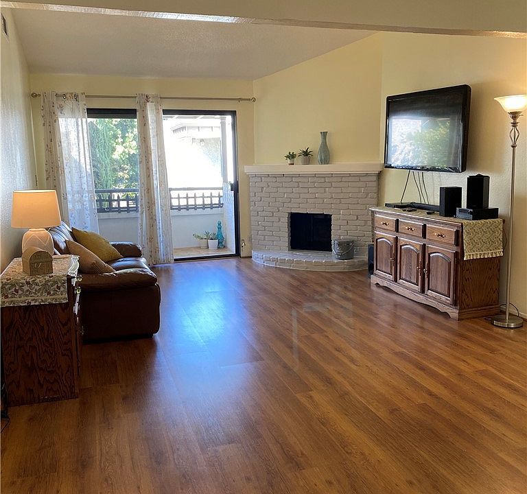 1st image of 15511 Sherman Way APT 12