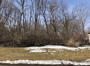 8740 Shade Tree Cir, Crystal Lake, IL 60014