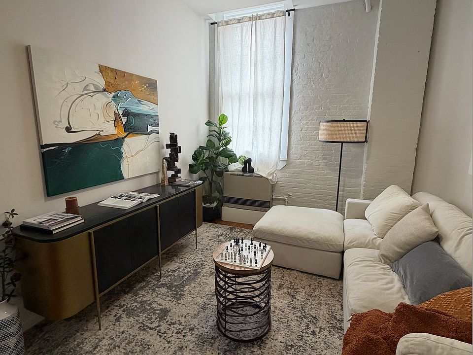 1st image of 112 Lincoln Ave APT 109