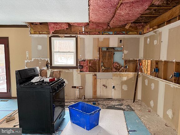 3rd image of 5129 1st Rd